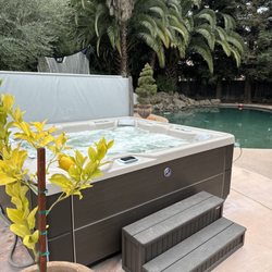 Hot Spring Grandee from Spa Doctor