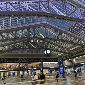 Moynihan Food Hall - Moynihan main lobby - Food Court Near Me - New York, New York Moynihan Food Hall - Moynihan main lobby - Food Court Near Me - New York, New York