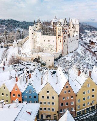 Hohes Schloss by null