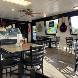 Dade City BBQ - Restaurant interior