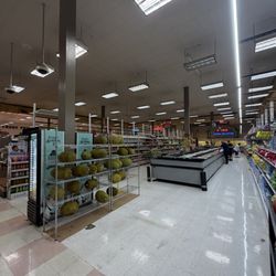 Lee Lee International Supermarket