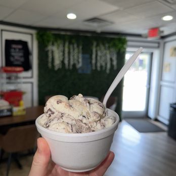 IceBurg - Moose Tracks Ice Cream - Burgers Near Me - Dearborn, Michigan IceBurg - Moose Tracks Ice Cream - Burgers Near Me - Dearborn, Michigan