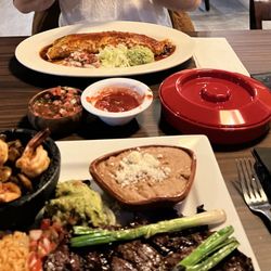 Luna Mexican Grill - Delicious fresh fruit margaritas & a carne asada burrito.