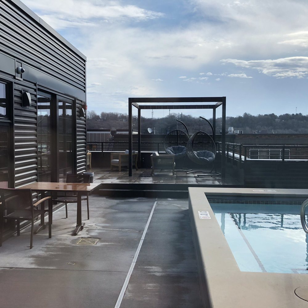 Hotel Crosby - Rooftop terrace - Hotels Near Me - Stillwater, Minnesota