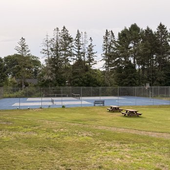 Ocean Gate Resort - Basketball, tennis, pickleball - Rafting/Kayaking Near Me - Southport, Maine