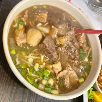 Ruen Pair - Boat noodles - Thai Near Me - Los Angeles, California Ruen Pair - Boat noodles - Thai Near Me - Los Angeles, California