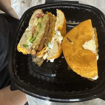 Chompie's Restaurant, Deli, and Bakery - Camelback chorizo - Breakfast & Brunch Near Me - Phoenix, Arizona