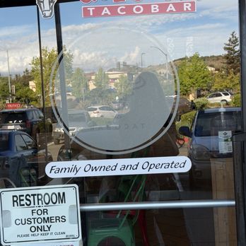 Que Onda Tacobar - Vallejo - Front door - Mexican Near Me - Vallejo, California Que Onda Tacobar - Vallejo - Front door - Mexican Near Me - Vallejo, California