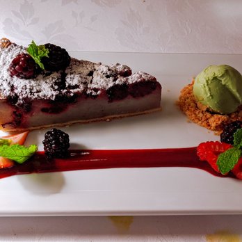 Le Crocodile Restaurant - French Near Me - Vancouver, British Columbia Le Crocodile Restaurant - French Near Me - Vancouver, British Columbia