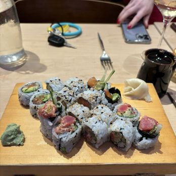 SHIKI - Spicy tuna, Salmon Roll - Sushi Bars Near Me - Charleston, South Carolina SHIKI - Spicy tuna, Salmon Roll - Sushi Bars Near Me - Charleston, South Carolina
