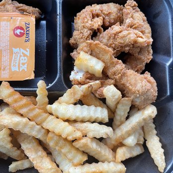 Zaxbys - Fingers and fries - Chicken Wings Near Me - Mansfield, Texas