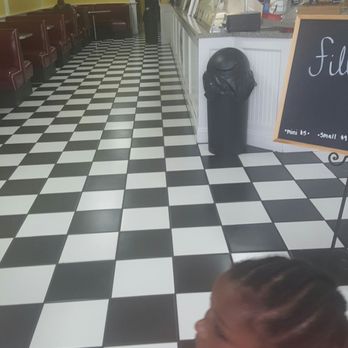 Hershey's Ice Cream Parlor - Ice Cream & Frozen Yogurt Near Me - Pensacola, Florida