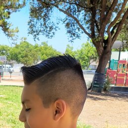 Cut by Beatriz Cut by Beatriz
