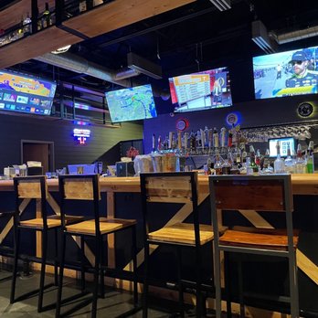 Wild Crab Fort Wayne - Bar area - Seafood Near Me - Fort Wayne, Indiana