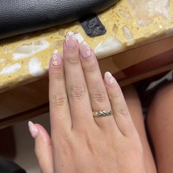 Nails Diamond