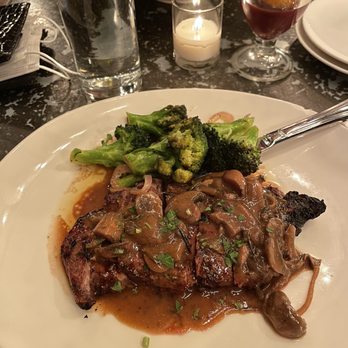 Willow Room - Steak Diane - Wine Bars Near Me - Chicago, Illinois
