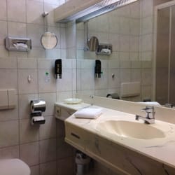 Hotel Rhön Garden - Bad mit viel Ablagefläche