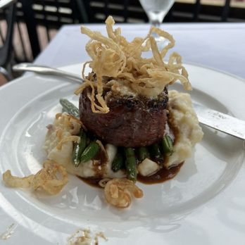 Tisha's Cape May - Perfectly cooked Filet Au Poivre Medium Rare served over mashed potatoes and green beans "Excellent!" - Seafood Near Me - Cape May, New Jersey Tisha's Cape May - Perfectly cooked Filet Au Poivre Medium Rare served over mashed potatoes and green beans "Excellent!" - Seafood Near Me - Cape May, New Jersey