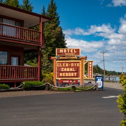 Glen Ayr Hood Canal Resort - Sign