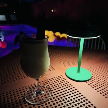 Sunnies Poolside - Bars Near Me - New Orleans, Louisiana Sunnies Poolside - Bars Near Me - New Orleans, Louisiana