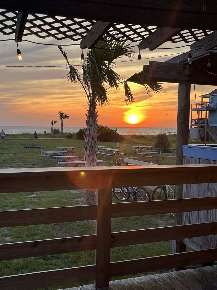 Neptunes Kitchen And Dive Bar