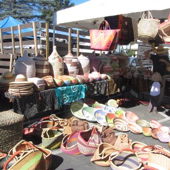 Ojai Farmers' Market - nice baskets - Fruits & Veggies Near Me - Ojai, California Ojai Farmers' Market - nice baskets - Fruits & Veggies Near Me - Ojai, California