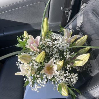 Luna's Flower Shop - Florists Near Me - Medway, Massachusetts Luna's Flower Shop - Florists Near Me - Medway, Massachusetts