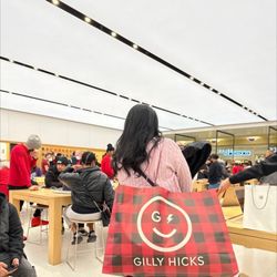 Apple Orland Square Mall