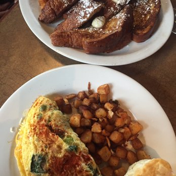 Tug's Casual Dining - Veggie omelette + French toast - New American Near Me - Memphis, Tennessee