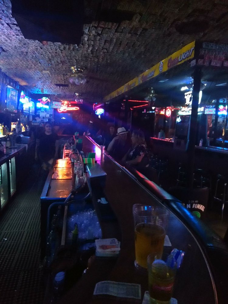 SANDY’S PLACE Updated August 2024 1842 E McKinley Ave, Fresno