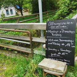 Unter den Linden - Öffnungszeiten