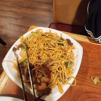Magnolia - House lo mein - Chinese Near Me - Maynard, Massachusetts Magnolia - House lo mein - Chinese Near Me - Maynard, Massachusetts