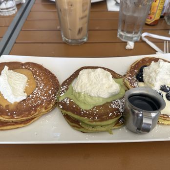 Bea Bea’s - Pancake flight - Coffee & Tea Near Me - Glendale, California