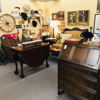Benbrook Antique Mall - Antiques Near Me - Benbrook, Texas