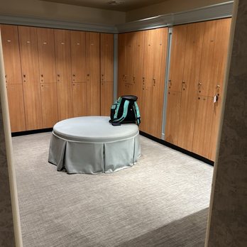 Burke Williams Day Spa - Change area - Day Spas Near Me - Torrance, California Burke Williams Day Spa - Change area - Day Spas Near Me - Torrance, California