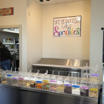 Triple skoop - Toppings - Ice Cream & Frozen Yogurt Near Me - Winnemucca, Nevada