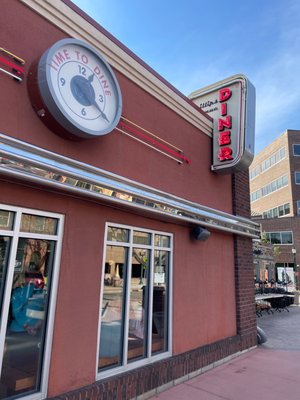 Phillips Avenue Diner by null