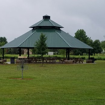 Blue Heron Park - shelter near the parking area with lots of tables - Parks Near Me - Franklin, Indiana