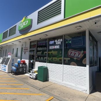 bp - Outside, Corner Lot; Fresh Modern Updated - Gas Stations Near Me - Bridgeview, Illinois