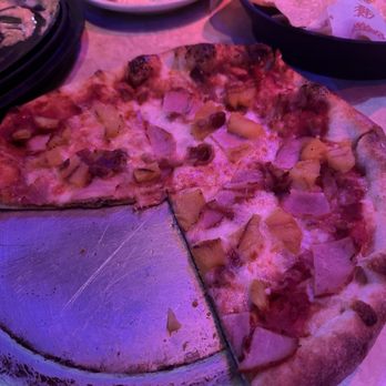 Bubba's 33 - Hawaiian pizza - Pizza Near Me - Clarksville, Indiana