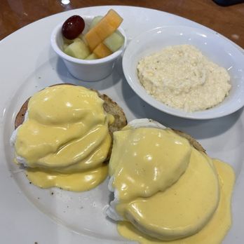 Peach Valley Cafe - TRADITIONAL EGGS BENEDICT - Breakfast & Brunch Near Me - Gainesville, Florida
