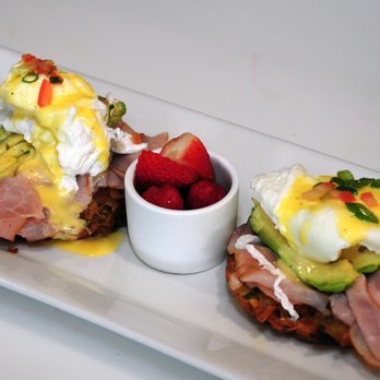 Bushfire Kitchen - Del Mar - Classic eggs Benny - American Near Me - Del Mar, California