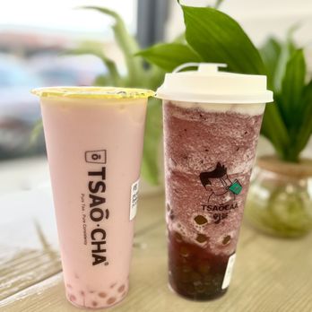 Tsaocaa Niles - Strawberry Green Milk Tea & Iced Blueberry Green Tea w Milk Foam - Bubble Tea Near Me - Niles, Illinois Tsaocaa Niles - Strawberry Green Milk Tea & Iced Blueberry Green Tea w Milk Foam - Bubble Tea Near Me - Niles, Illinois