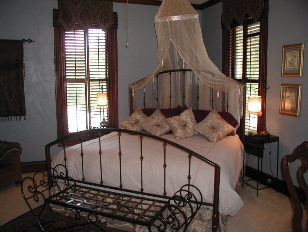 Fig Tree Manor - Photo 1