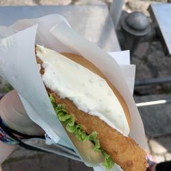 Futter Kutter - Bierteig-Brötchen mit Remoulade