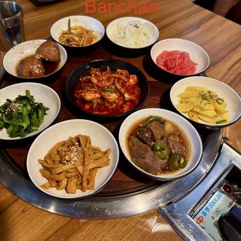 Hangang - Banchan - Korean Near Me - Honolulu, Hawaii