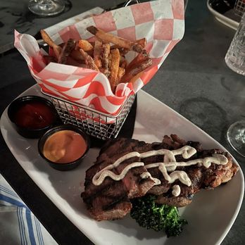 Wilson Hardware Kitchen & Bar - Steak Frites - New American Near Me - Arlington, Virginia Wilson Hardware Kitchen & Bar - Steak Frites - New American Near Me - Arlington, Virginia