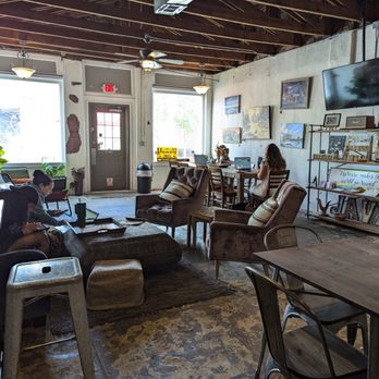 Harlem Java House - Some of the seating available - Coffee & Tea Near Me - Harlem, Georgia