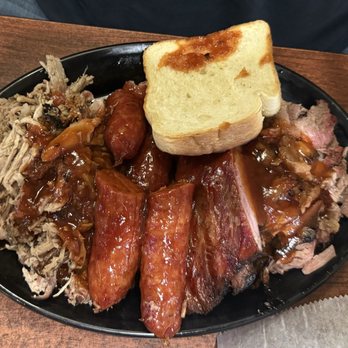 Brother's BBQ - Barbeque Near Me - Pensacola, Florida