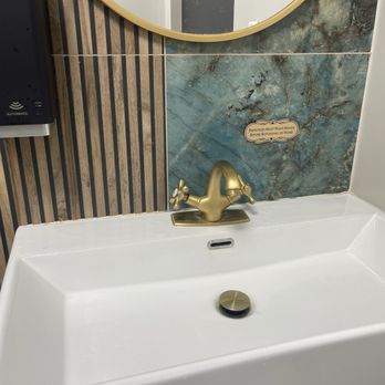 Haraz Coffee House Orlando - Male bath room - Coffee & Tea Near Me - Orlando, Florida Haraz Coffee House Orlando - Male bath room - Coffee & Tea Near Me - Orlando, Florida